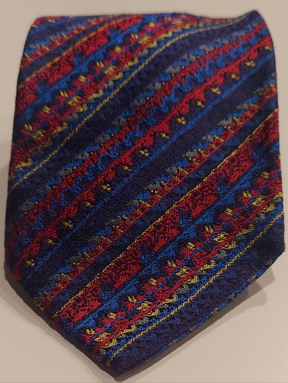 Vintage Rinaldo Carelli Men's Blue and Red Patterned Silk Tie